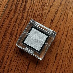 Addiction Tokyo Silver Sparkle Eyeshadow 001SP